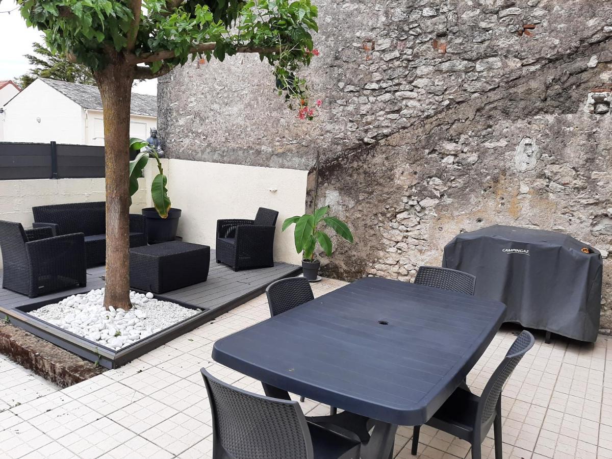 La Talonniere, Maison De Village Avec Terrasse Et 3 Chambres Messas Buitenkant foto