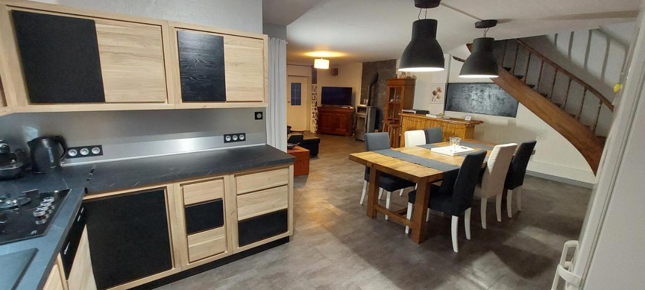 La Talonniere, Maison De Village Avec Terrasse Et 3 Chambres Messas Buitenkant foto